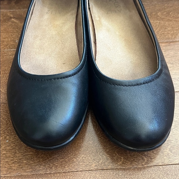 Naturalizer Flexy Leather Black Ballet Flats - Picture 2 of 16